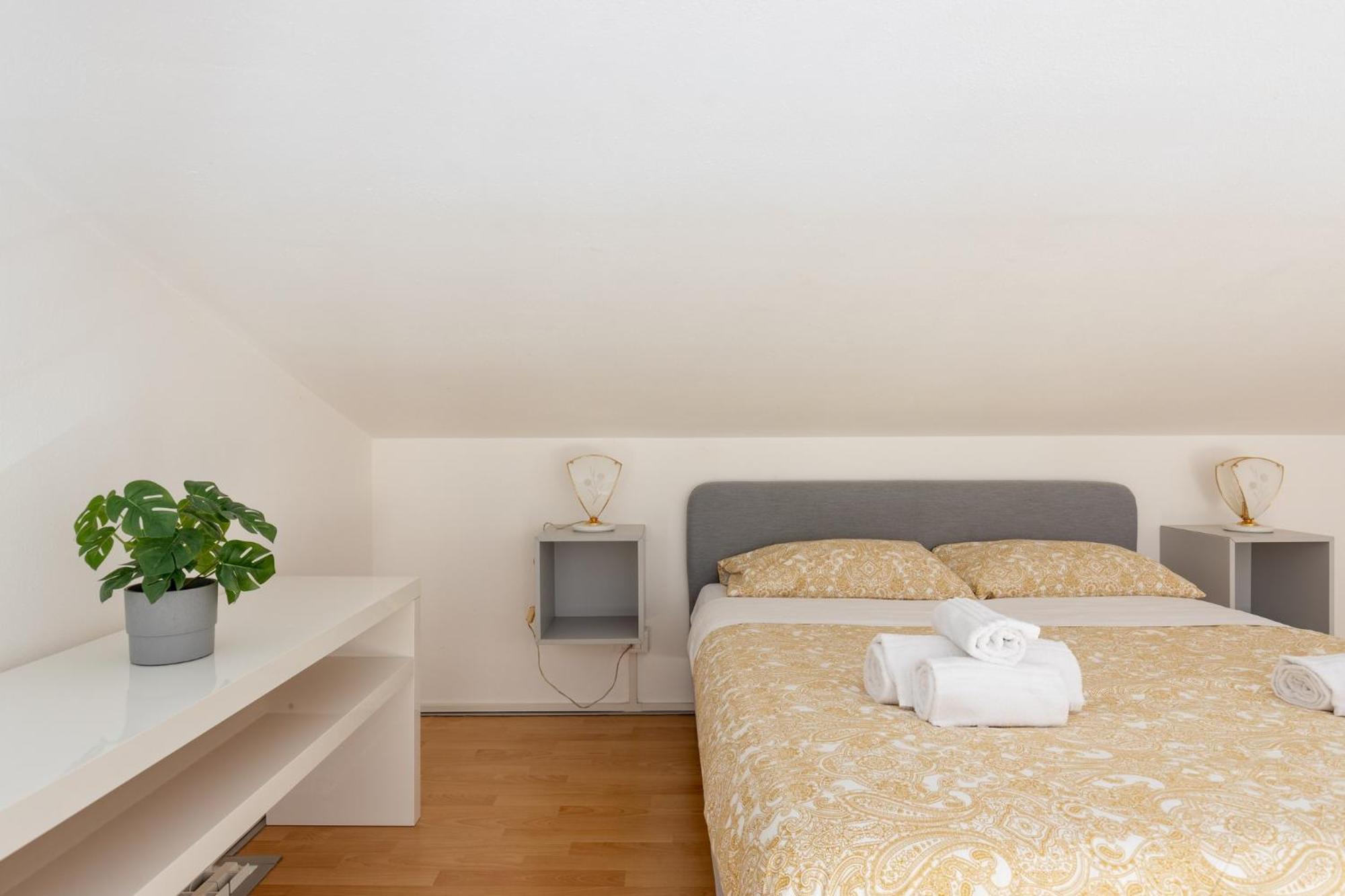 Four Shades Of Pisa Apartments Εξωτερικό φωτογραφία